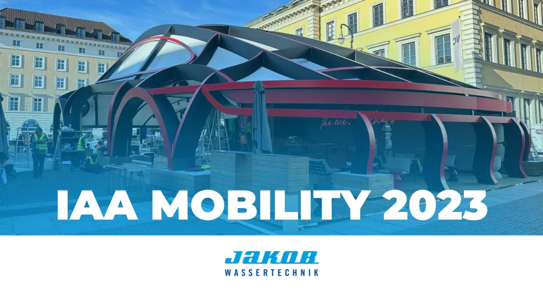 Abbildung eines Gebäudes. Darüber steht "IAA Mobility 2023".